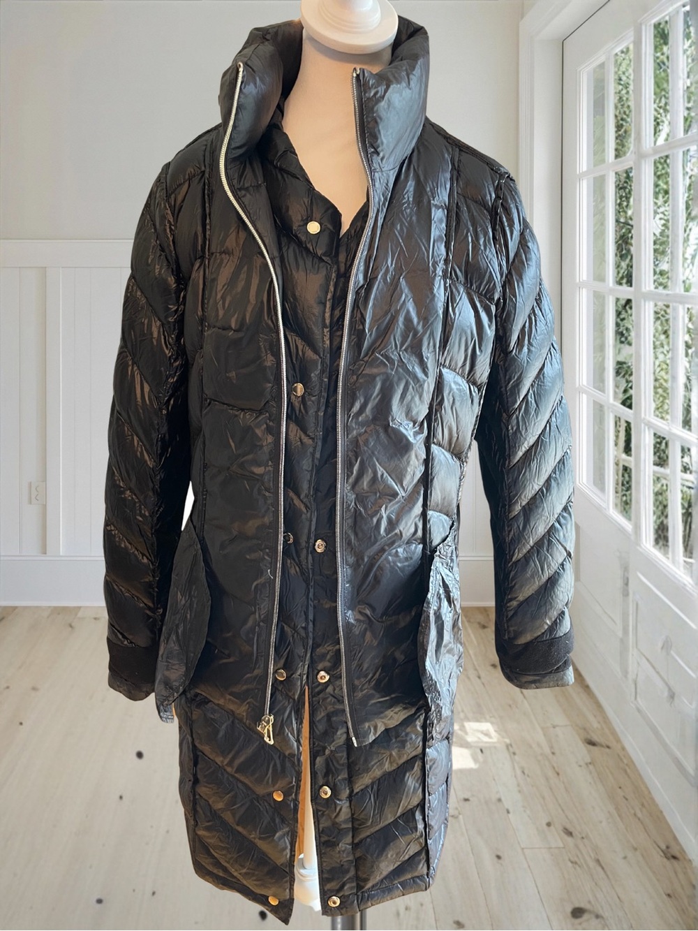NWOT CALVIN KLEIN Women's M Black Down Chevron Long Puffer Coat No Pack Bag - Picture 8 of 17